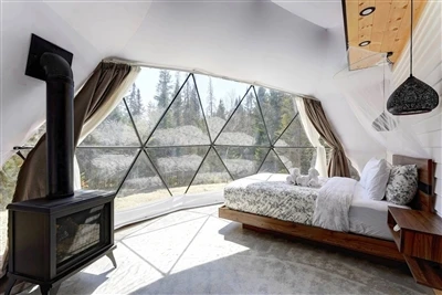 Jieol 7m Dome Tent w Quebecu w Kanadzie